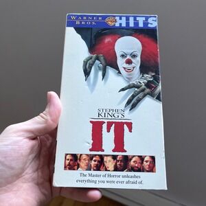 Stephen King's IT VHS 1990 Miniseries Warner Bros Hits Tim Curry Pennywise 16158